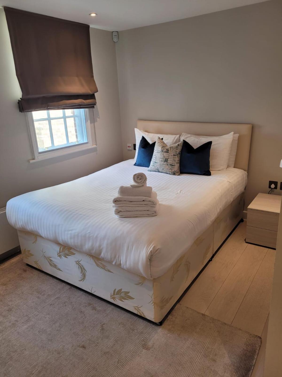 Buckingham Palace Residences By Aeria Apartments London Bagian luar foto