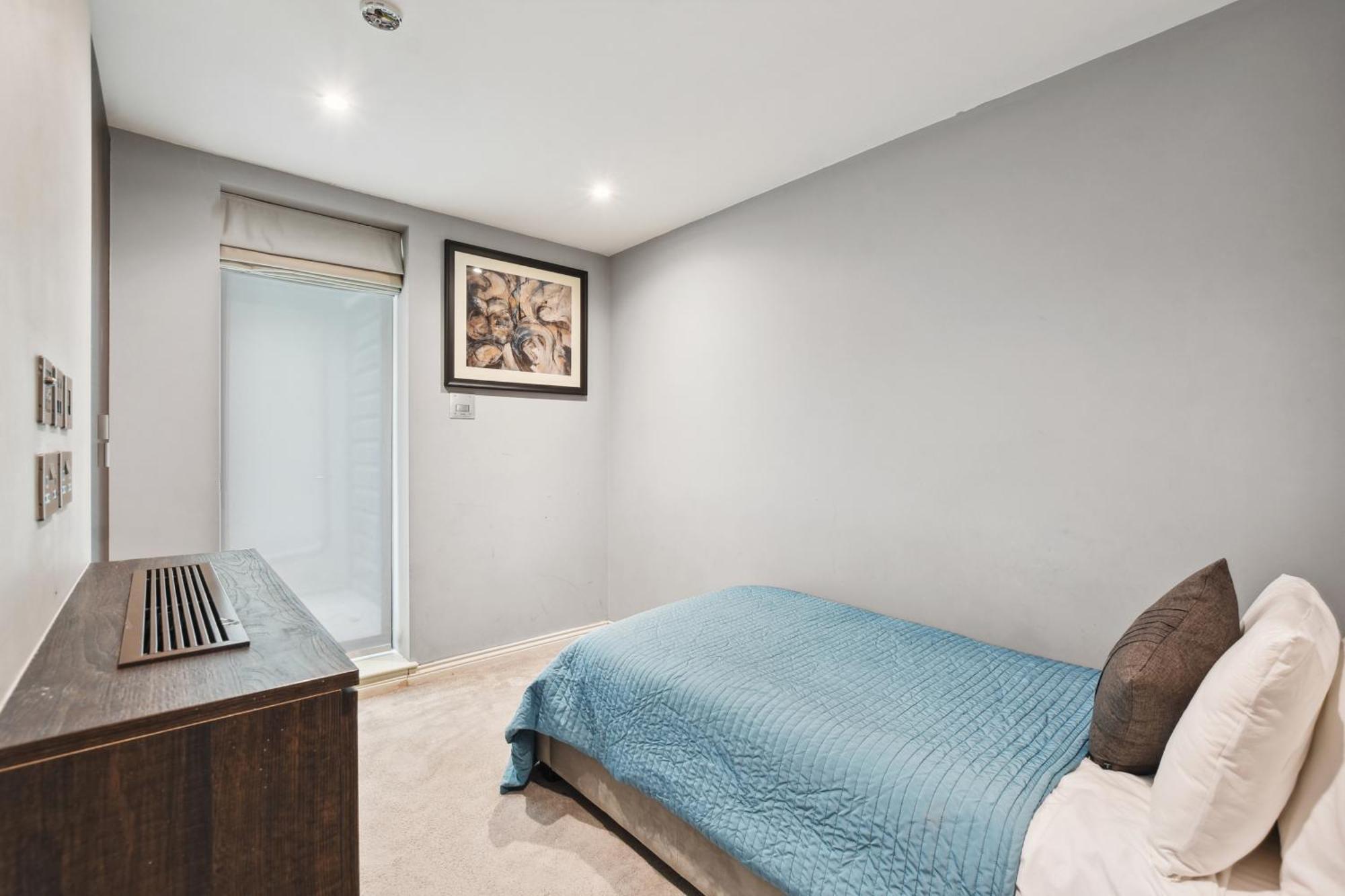 Buckingham Palace Residences By Aeria Apartments London Bagian luar foto